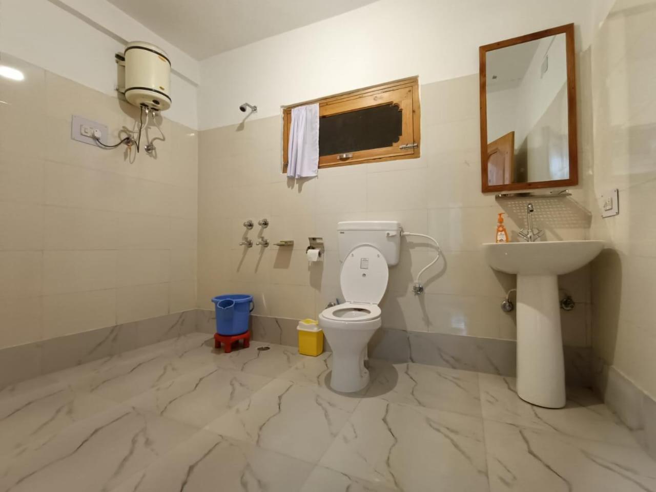 Sharda Resort-Tirthan Valley Banjar Exterior photo